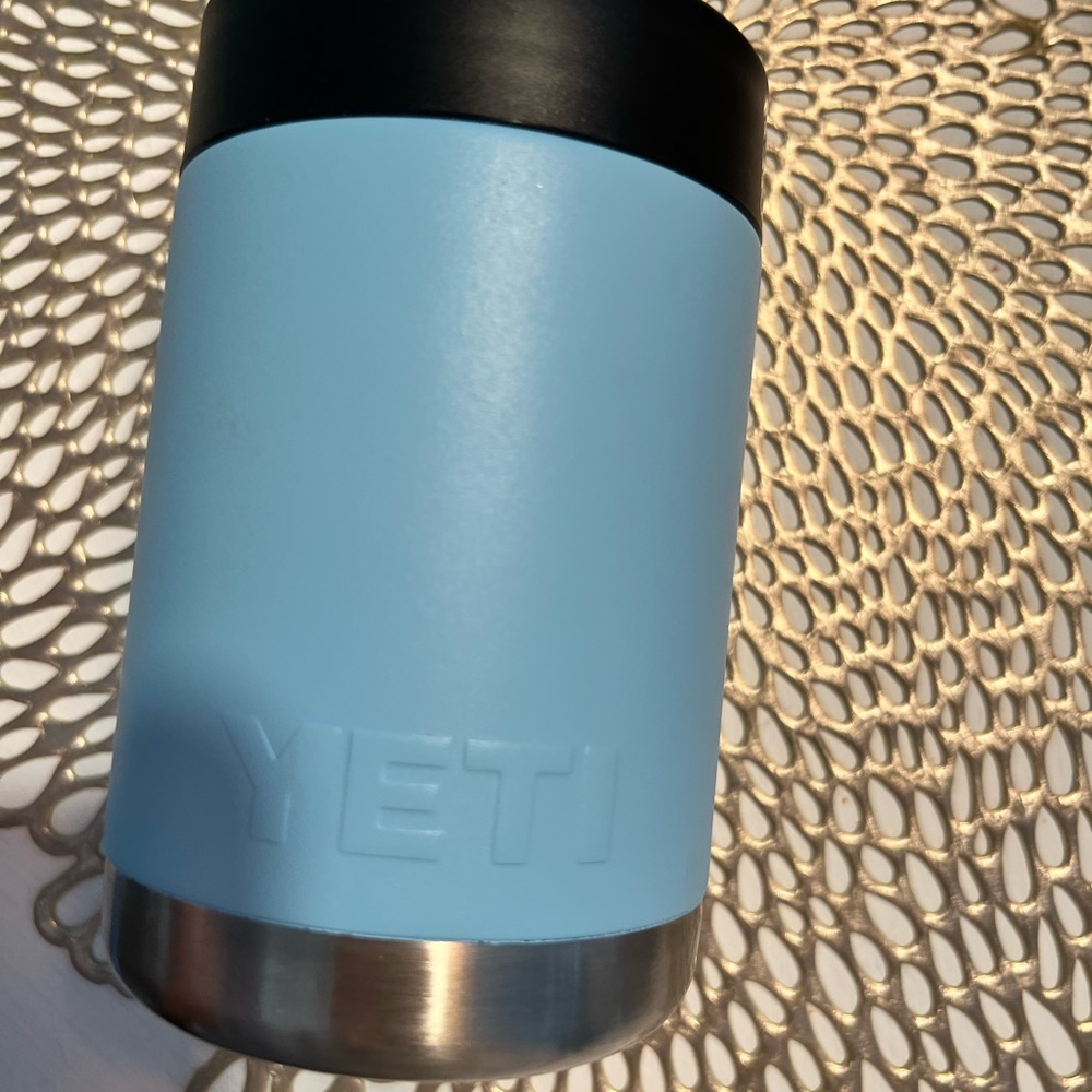 YETI retired Blue Can holder
